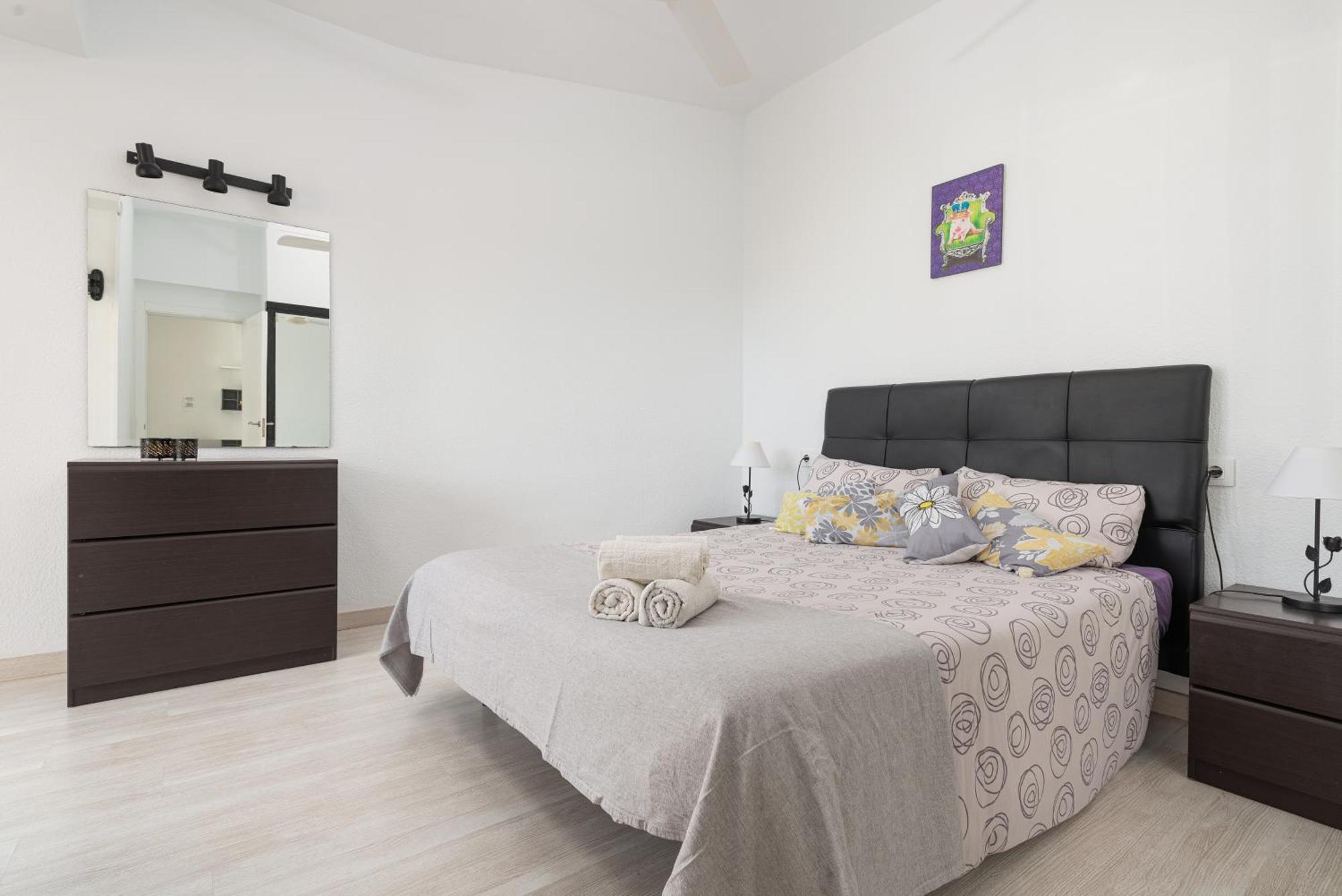Apartment Xara Torres, At The Beach Of Alcudia Port de Alcudia  Exterior photo